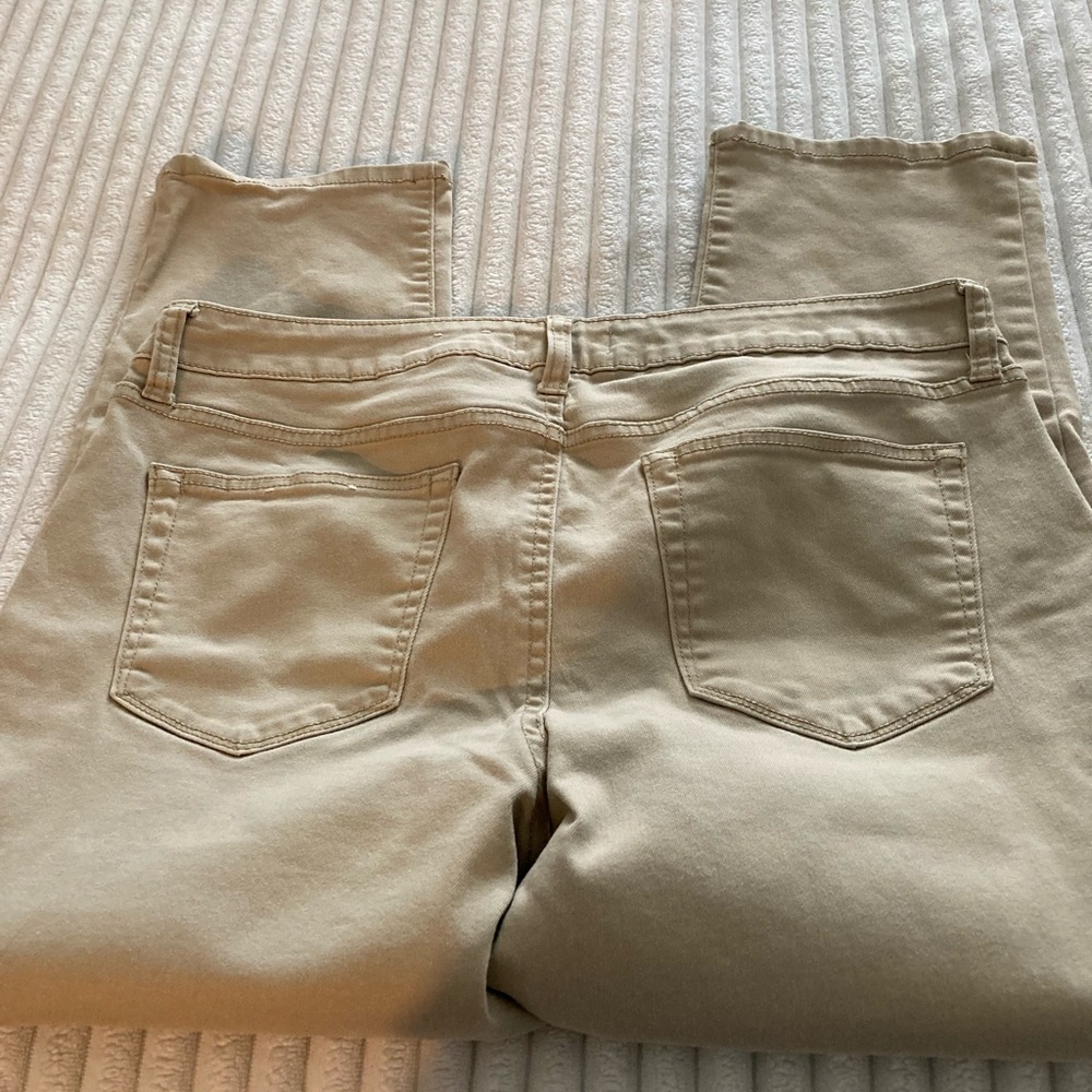 Ladies Capri Pants